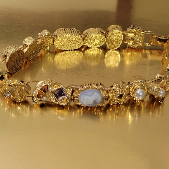 14K GP VINTAGE CAMEO BRACELET MULTI STONES & PEARLS 8"IN
, NEW WITH OUT TAG - Picture 8 of 11